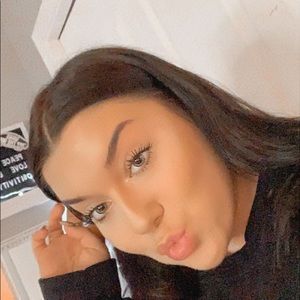 Meet your Posher, Alyssa